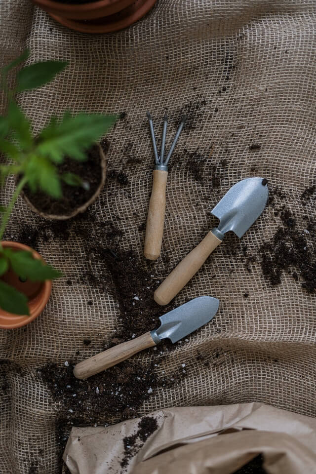 Landscaping gardening tools